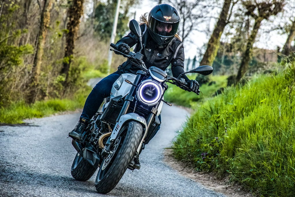 Moto Morini Seiemmezzo STR Metallic Red