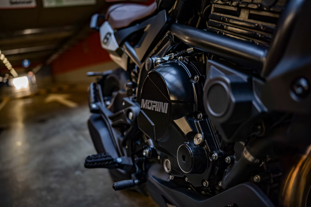 Moto Morini Seiemmezzo SCR Boot Camp Green