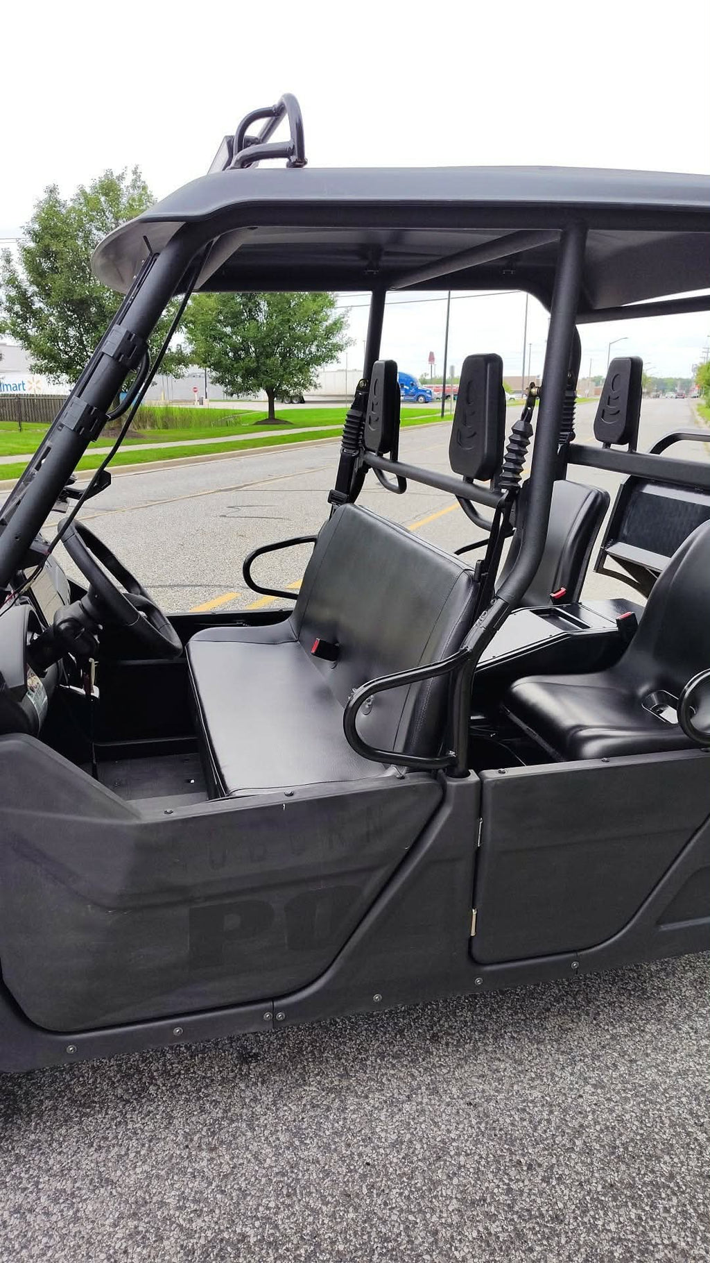 Pre-Owned 2022 Massimo 850