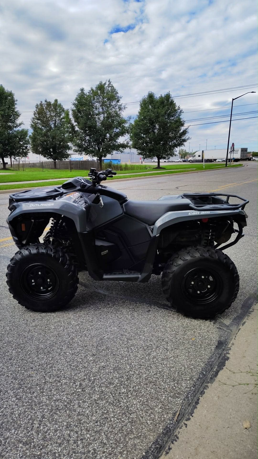 Pre-Owned 2024 Can-Am Outlander 500