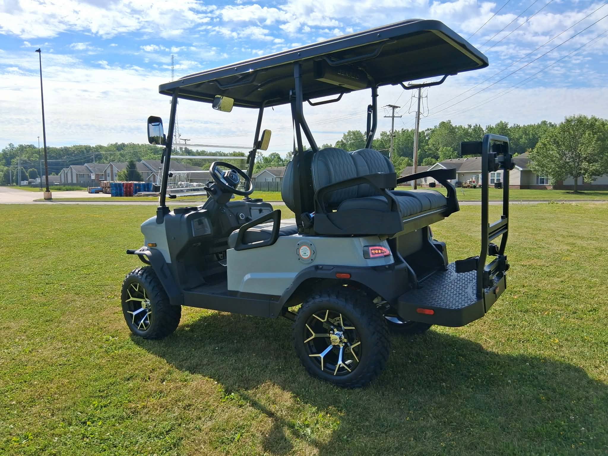 Gen 3 Denago EV Nomad XL in Grey