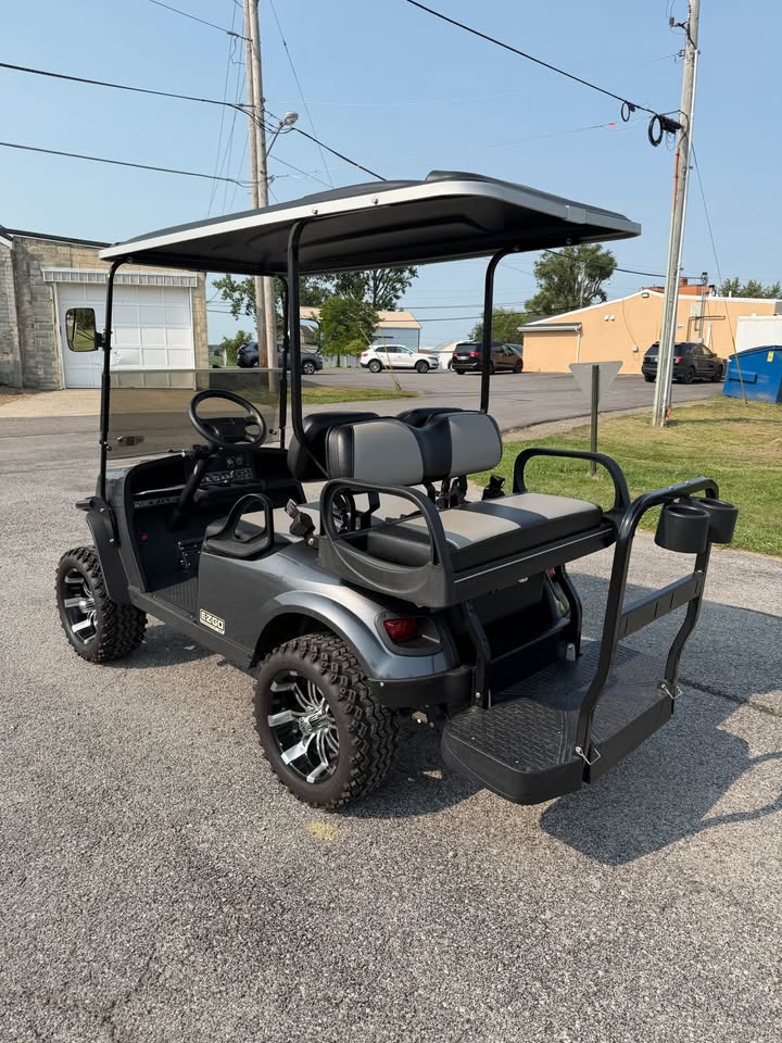 Pre-Owned 2021 E-Z-GO Express S4 Gas