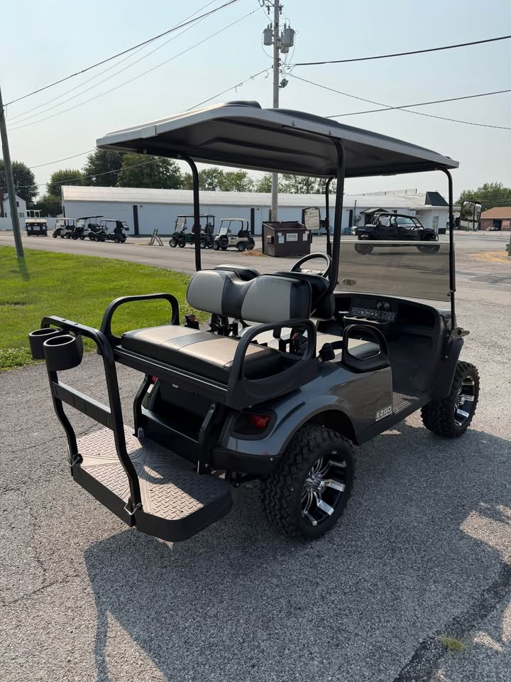 Pre-Owned 2021 E-Z-GO Express S4 Gas