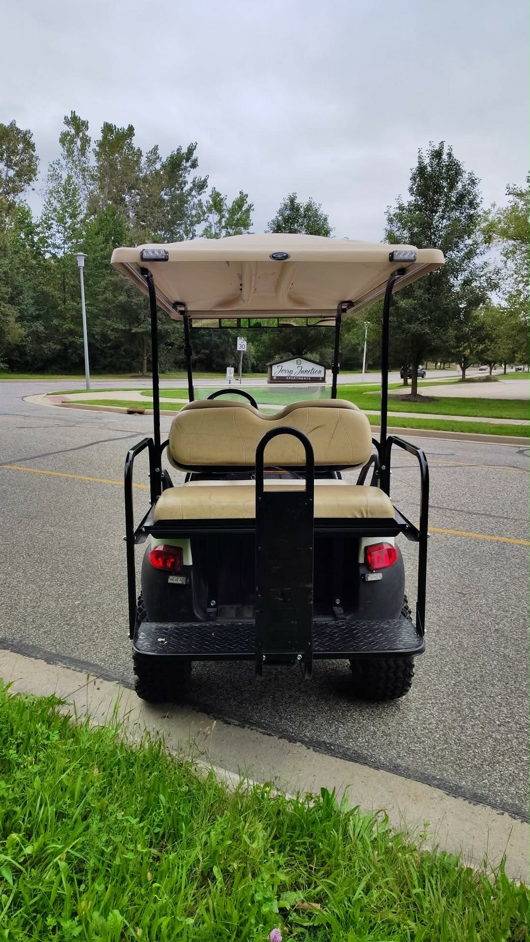 Pre-Owned 2013 Club Car Precedent
