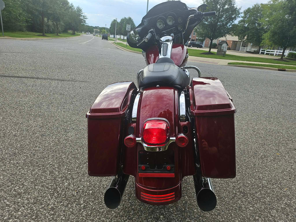 Pre-Owned 2009 Harley Davidson Street Glide