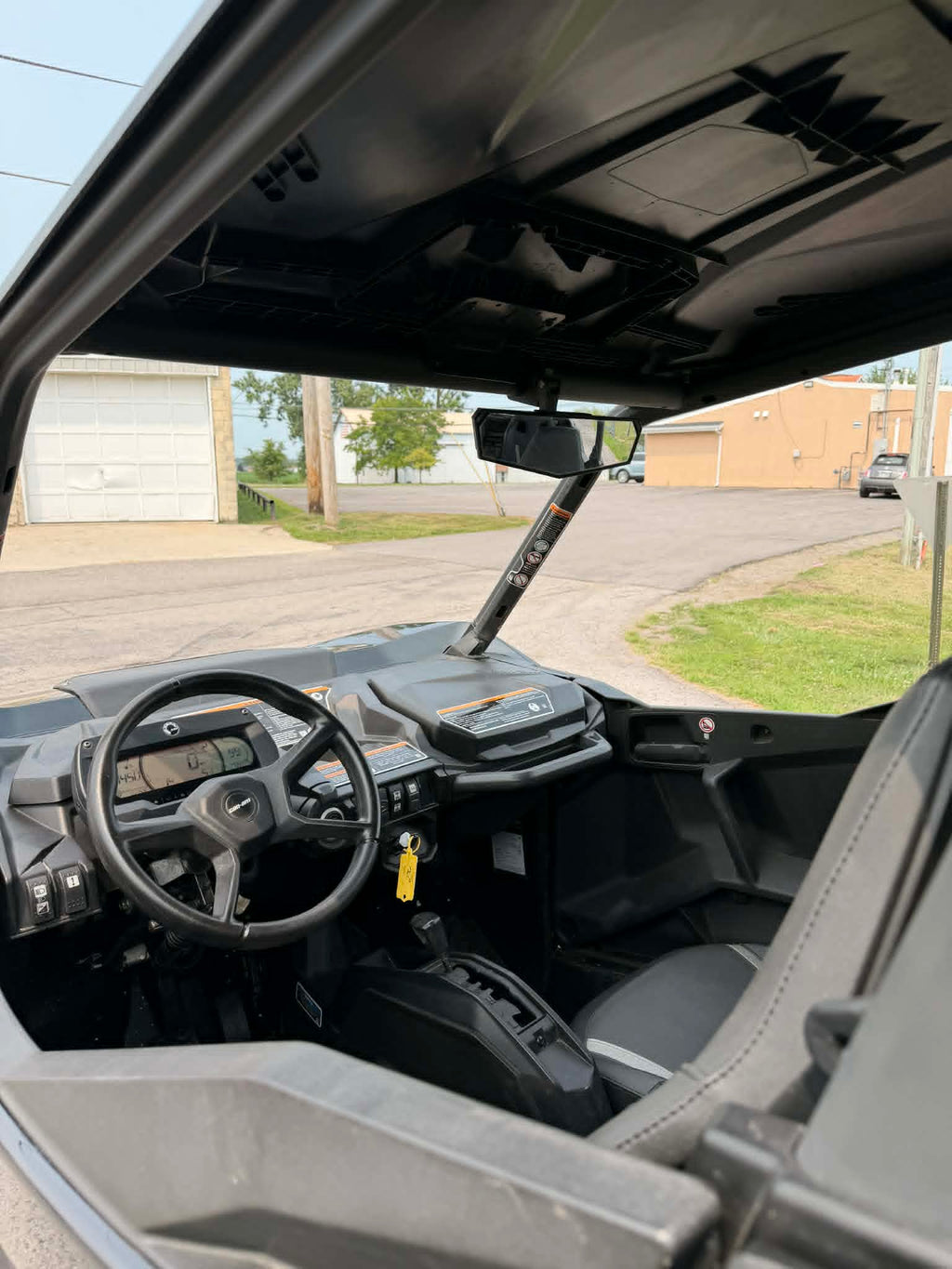 Can-Am Commander Max XT 700