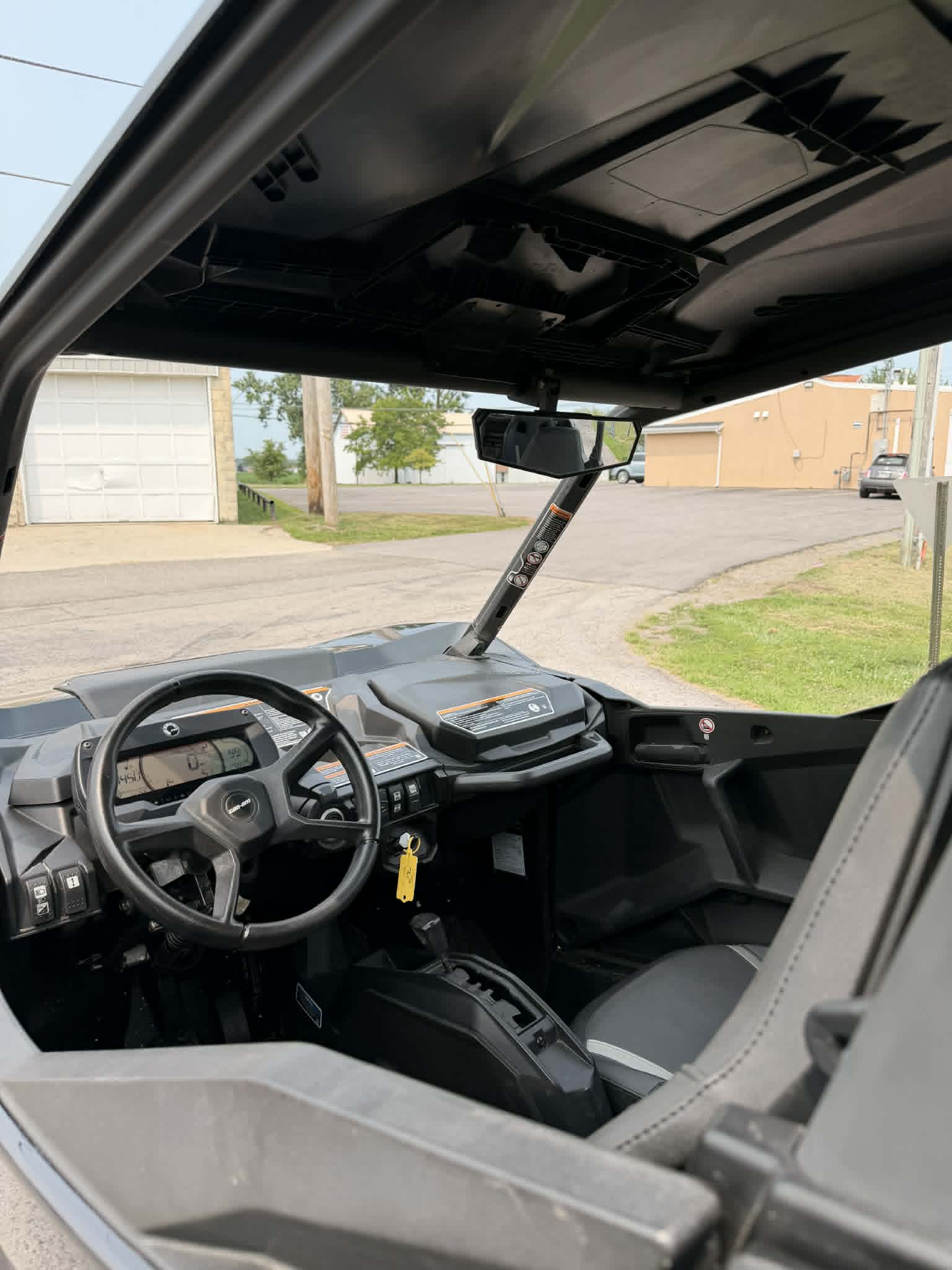 Can-Am Commander Max XT 700